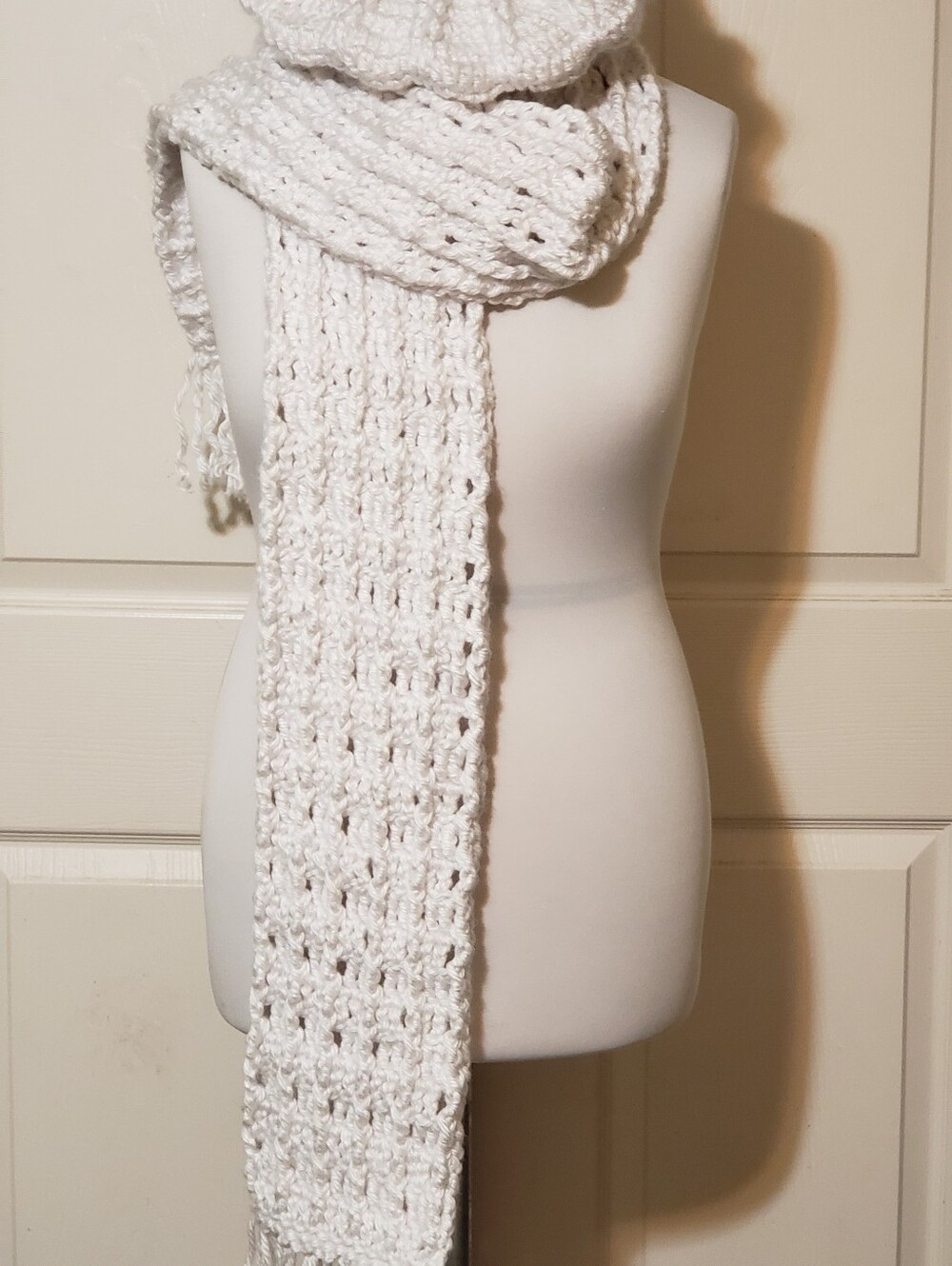 Hand Crafted Cream Knit Beret with Matching Fringe Scarf - Picture 5 of 8
